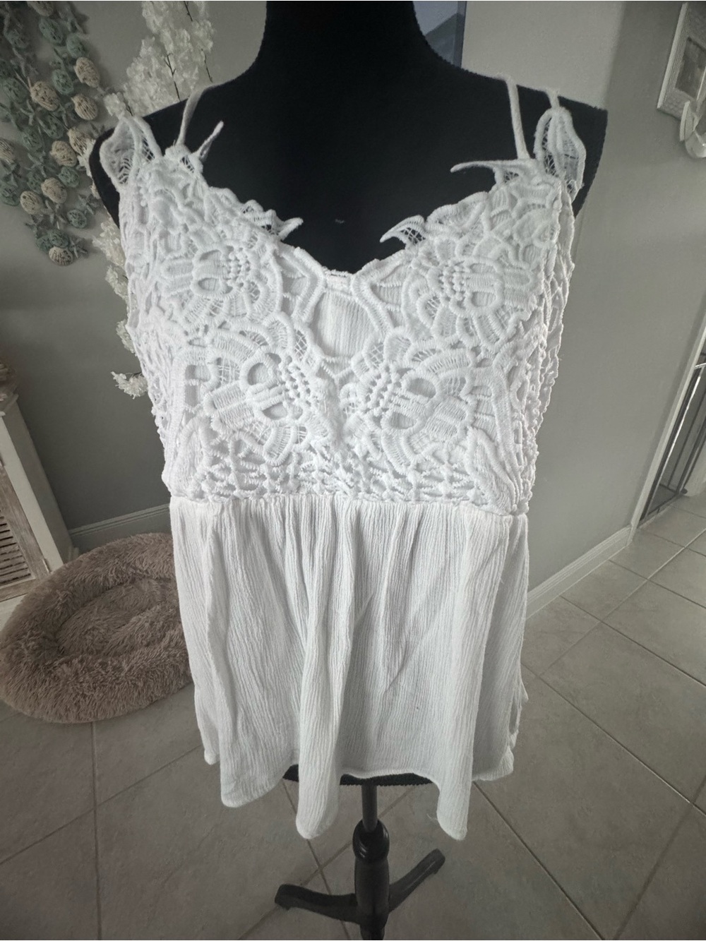 White Lace Crochet Tank Top - Women's Casual Summer Camisole